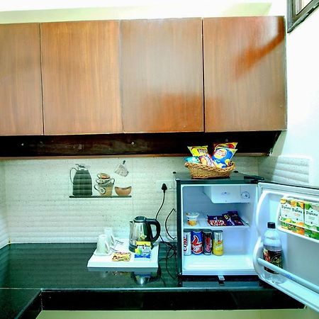 Staayz Premium Gurgaon Hotel Bagian luar foto