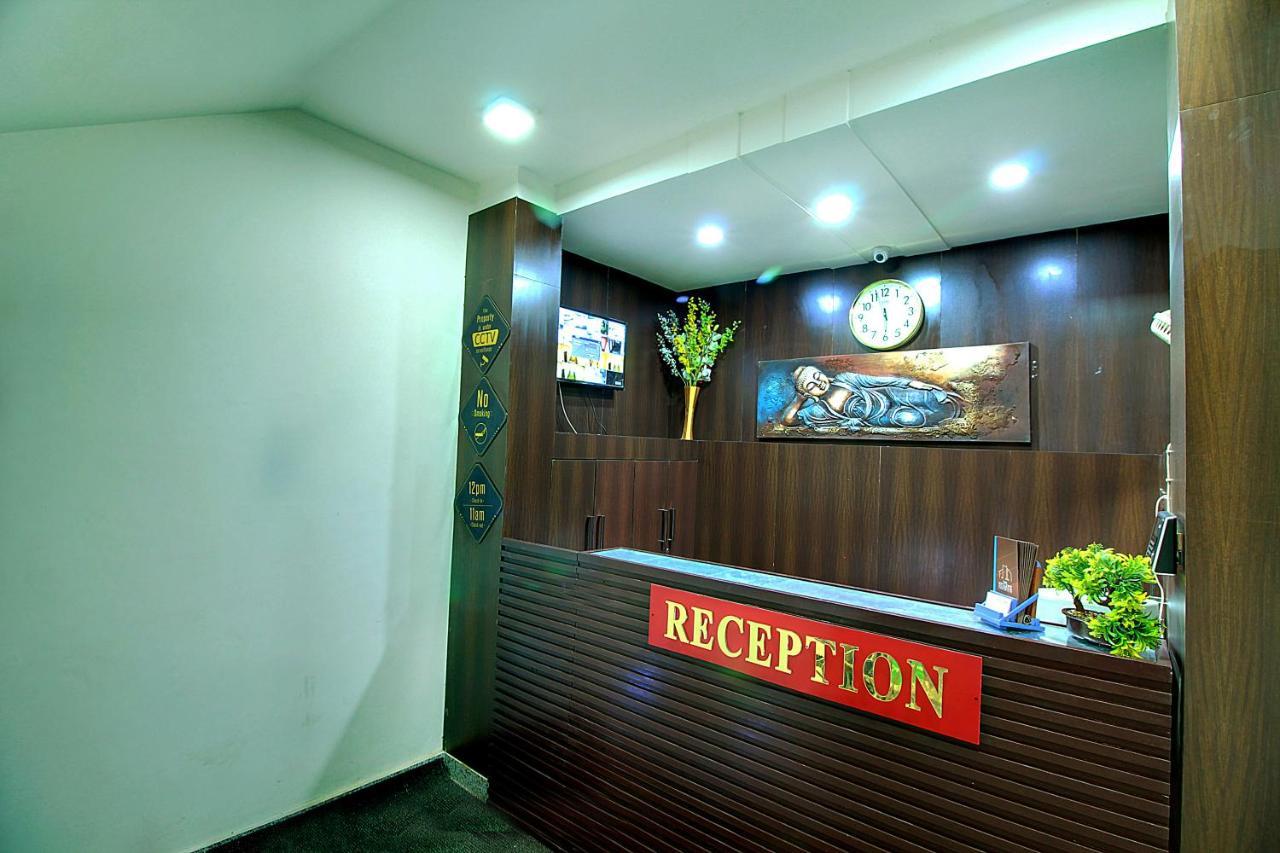 Staayz Premium Gurgaon Hotel Bagian luar foto